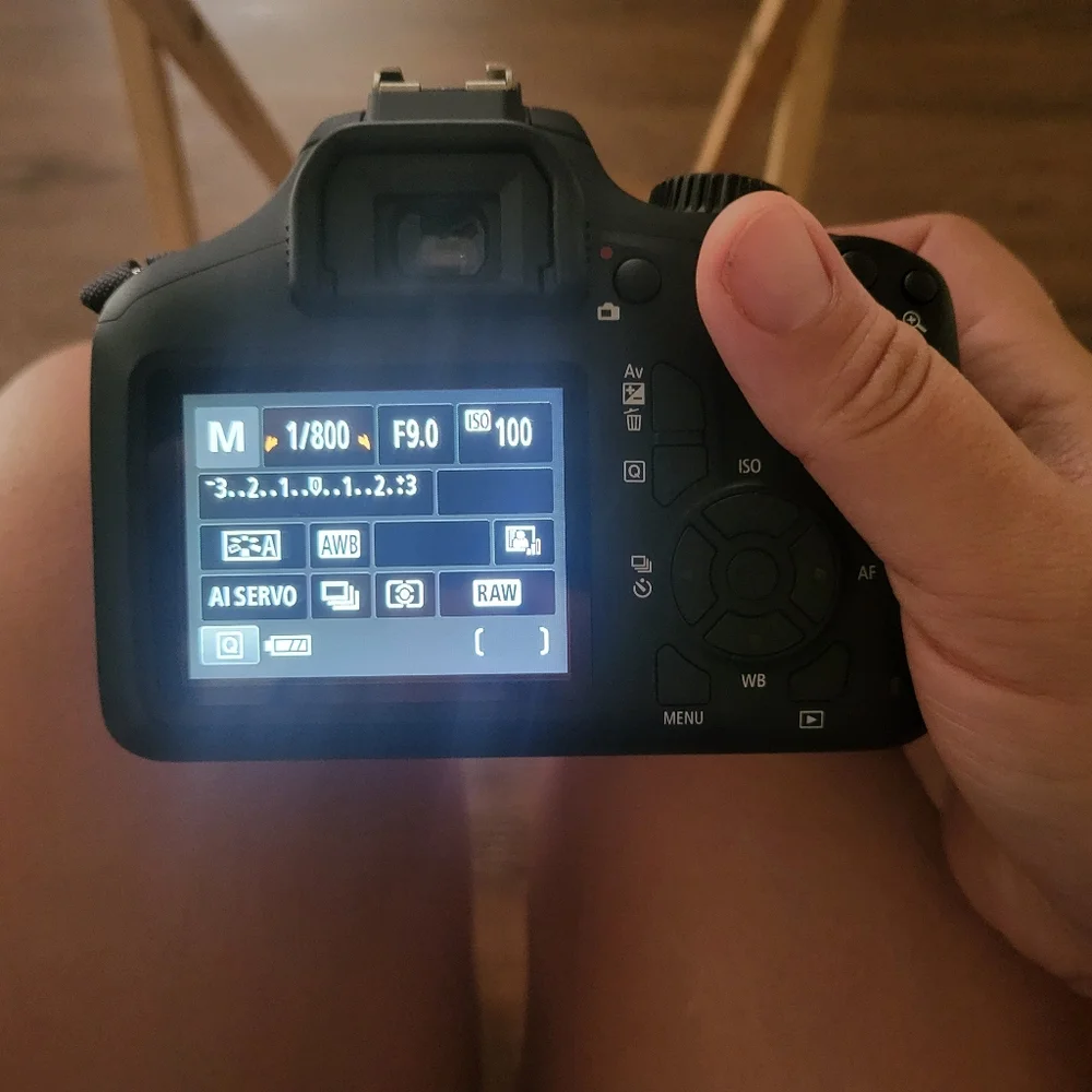 Canon EOS 4000D